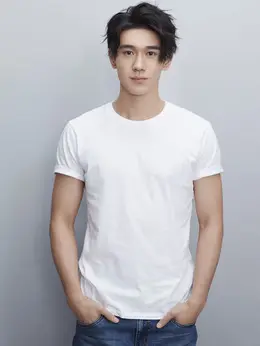 杨硕（周陆啦饰演）